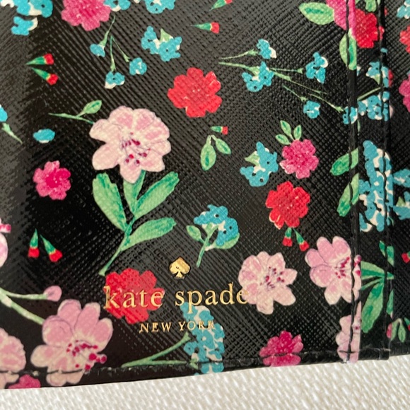 Kate Spade ♠️ Wallet - Picture 4 of 4